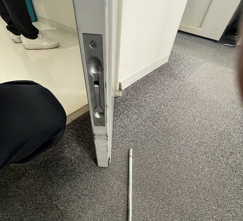 扉金具破損部　着工前